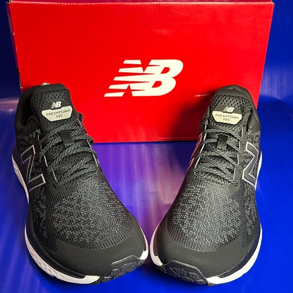 New Balance Fresh Foam 680 v7 Black/White/Silver Brand New with Box Fast Ship 💨 - Picture 6 of 6